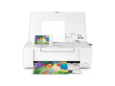 Checking the printer screen for error codes during Epson PictureMate PM-400 troubleshooting.